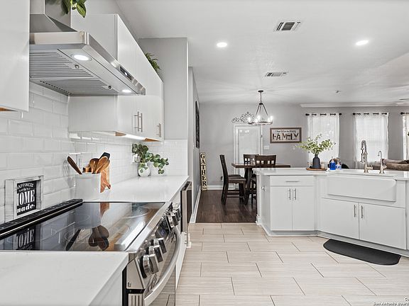 5th image of 11506 ROSEVIEW