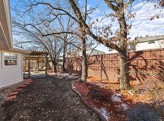 5th image of 7912 Settlement Dr