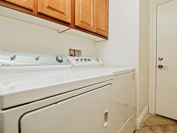 5th image of 2605 Torch Ave