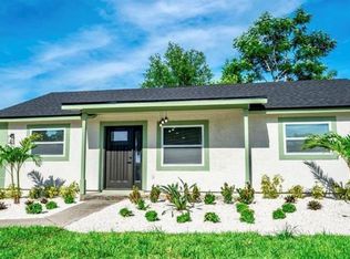 1435 Burning Tree Rd, Tarpon Springs, FL 34689