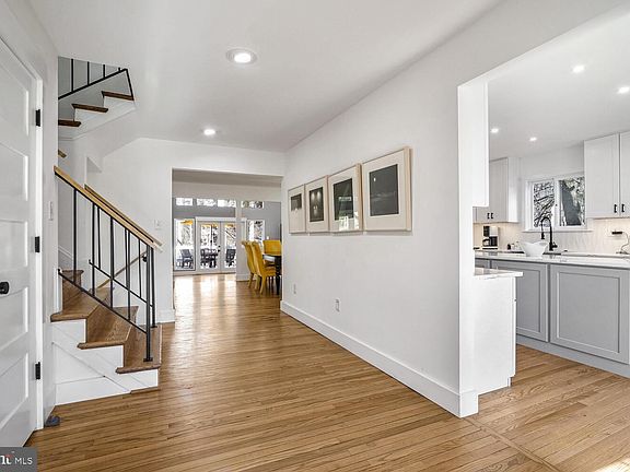 5th image of 8409 Carlynn Dr