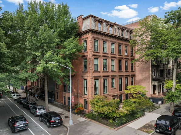 151 Lafayette Avenue image 23 of 24