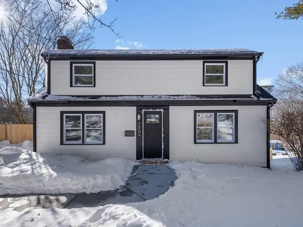 150 Grove St, Reading, MA 01867
