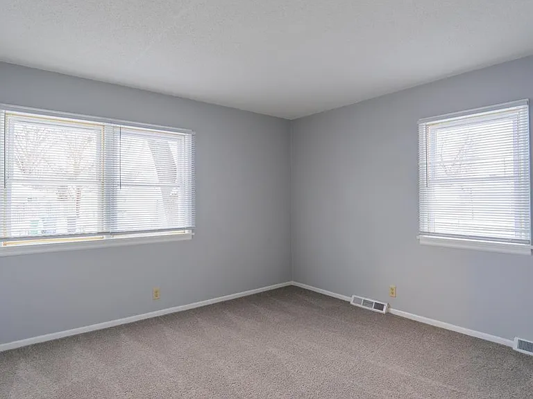 5048 Girard Ave N — Photo 14