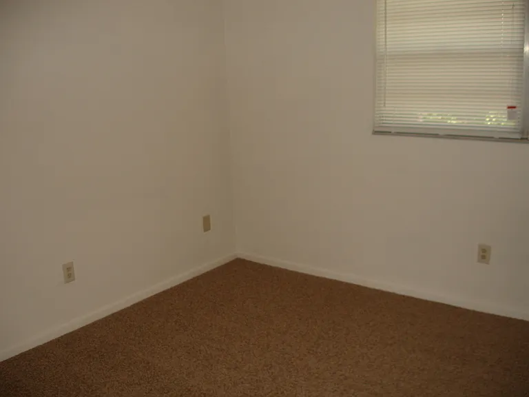 2114 NW 55th Blvd — Photo 12
