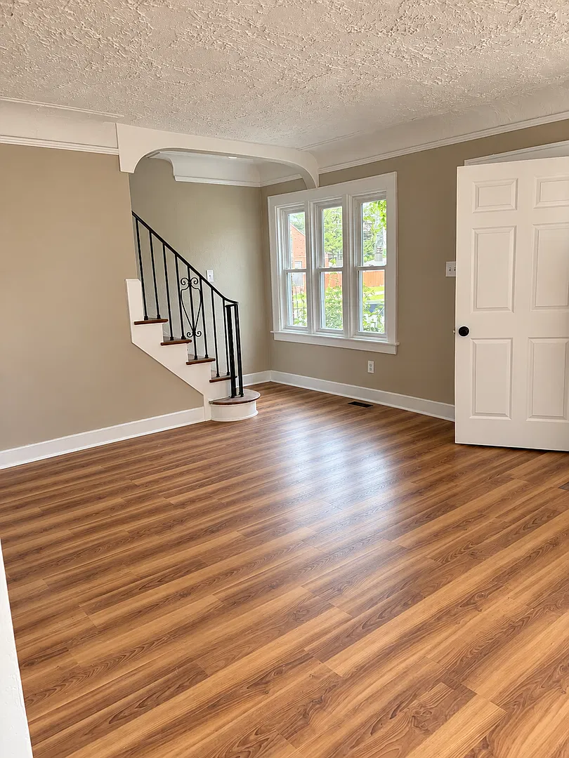15779 Asbury Park - $1,500 per month — Photo 2