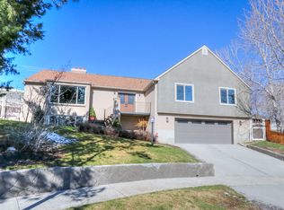 1601 E Pebblewood Cir, Sandy, UT 84092