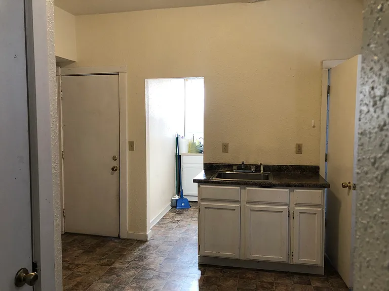 801 E Center St #2 — Photo 7