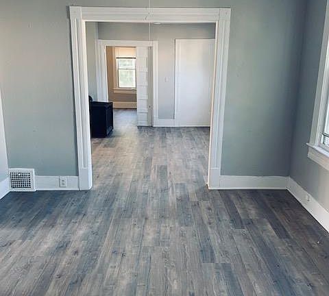 2nd image of 3721 W 33rd St #Up