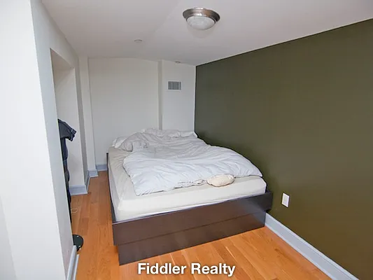Rented by Fiddler Realty | media 17