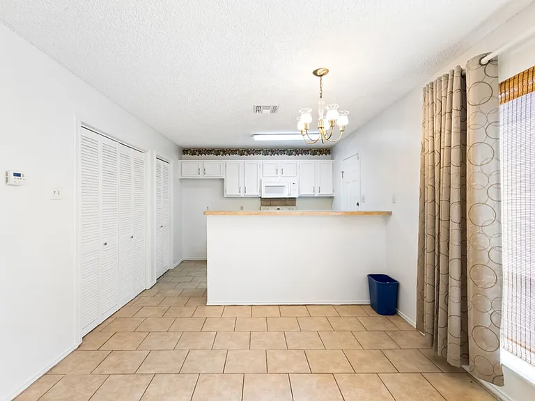 8430 Cranberry Hl — Photo 10