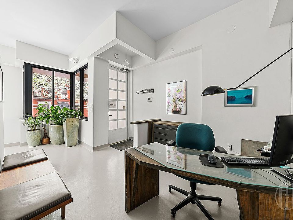 1st image of 367 W 49th St Unit Th1d