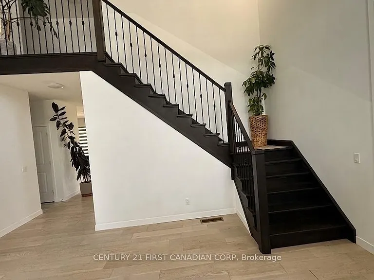 3395 Regiment Rd — Photo 2