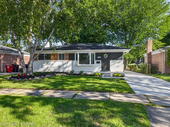16037 Larkspur St, Roseville, MI 48066