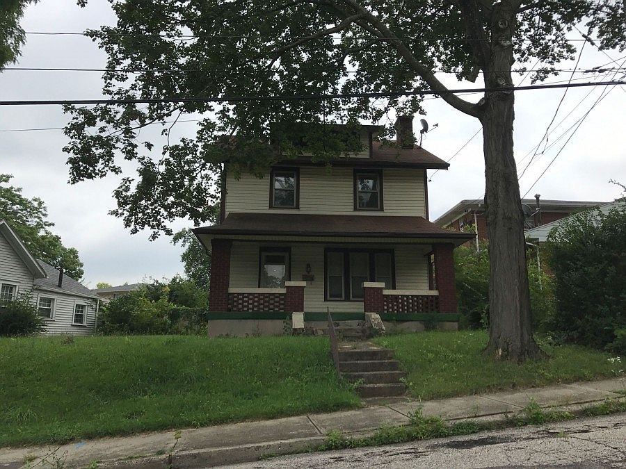 1st image of 140 Medford St