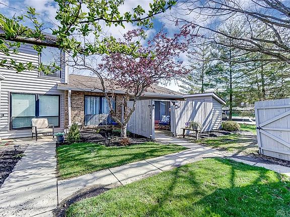 2nd image of 2846 Foxwood Ct