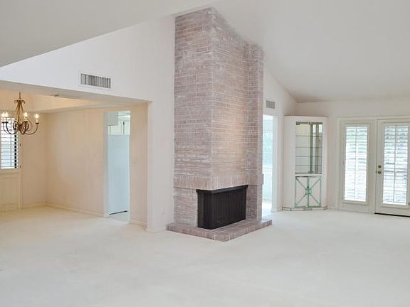 4th image of 10312 N 104th Way