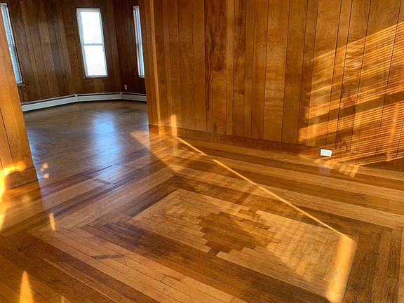 Dining room floor