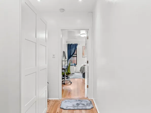 430 West 46th Street image 11 of 14