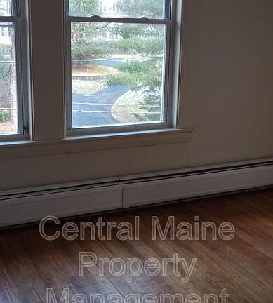 4th image of 520 Hancock St #11