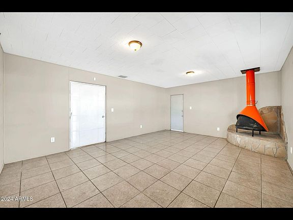 5th image of 5117 W Earll Dr