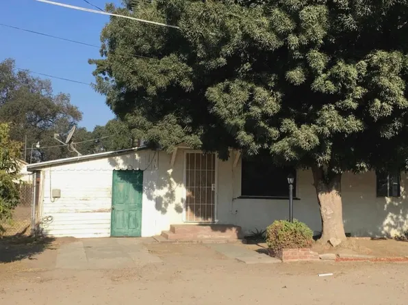 10848 Ambrose St, Armona, CA 93202