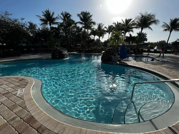 7970 Mahogany Run Ln APT 225, Naples, FL 34113