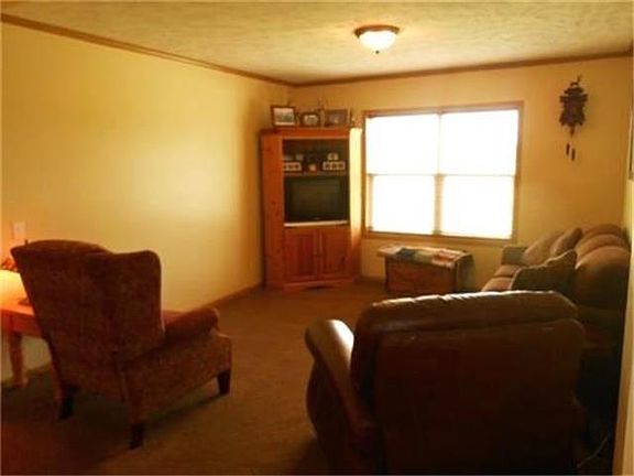 3rd image of 9757 W 343rd St