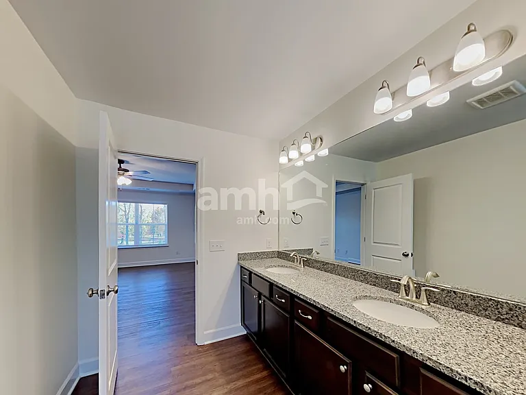 2920 Throneberry Ln — Photo 16