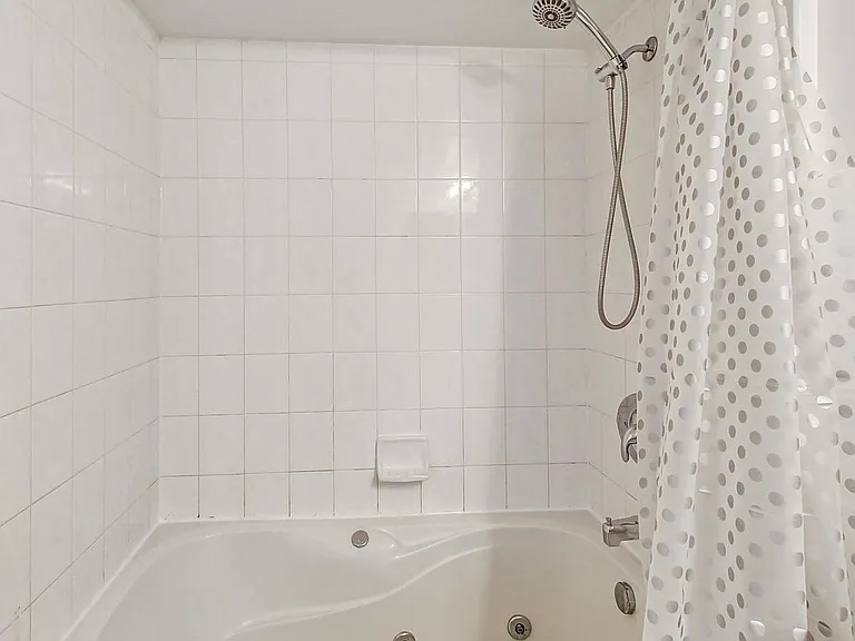 88 Corporate Dr #1604 — Photo 23