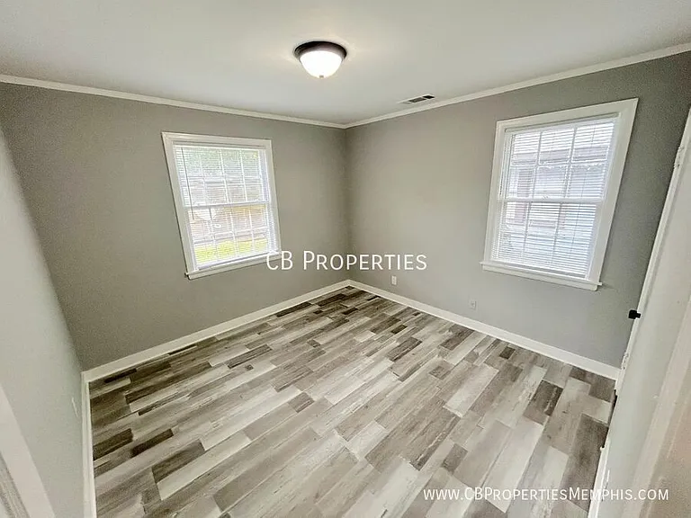 3585 Mayfair Ave — Photo 6