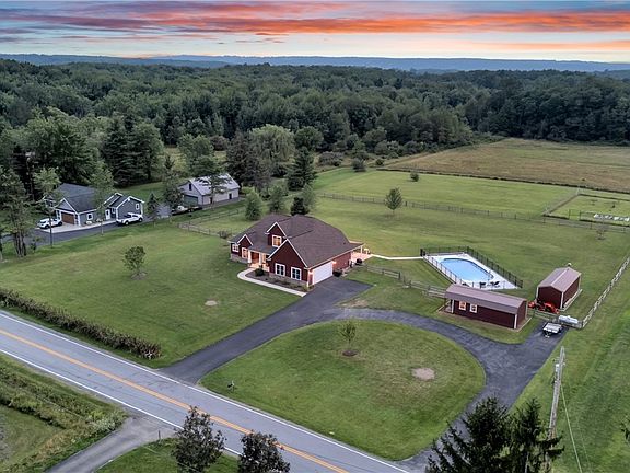 5th image of 1919 Boies Rd