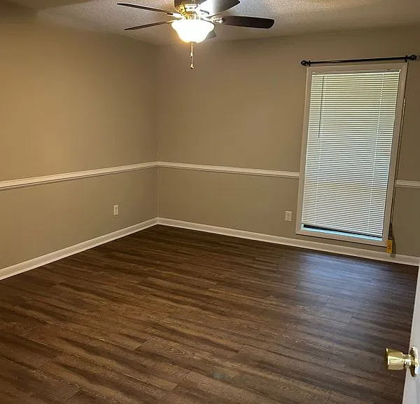 917 Odom Dr — Photo 26