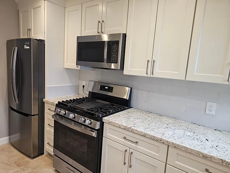 1448-1454 Carleton Dr #1448-1454 — Photo 4