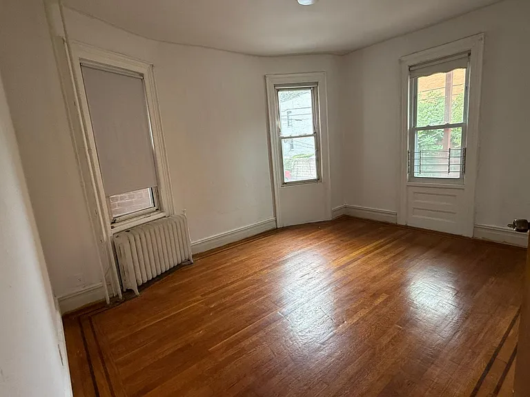 1859 Matthews Ave #1 — Photo 10