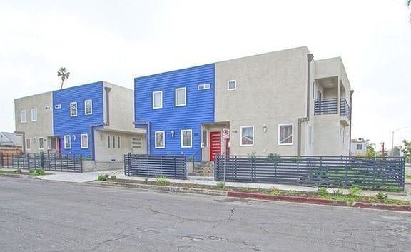 2nd image of 4712 W Maplewood Ave