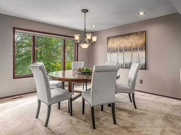 4th image of 8028 E Woodview Dr