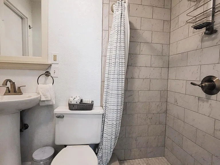 280 Main St — Photo 14