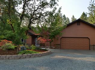 141 Iris Ln, Grants Pass, OR 97526