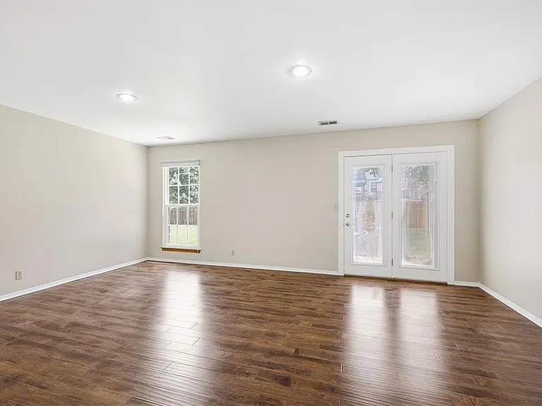 14709 Goodman St — Photo 18