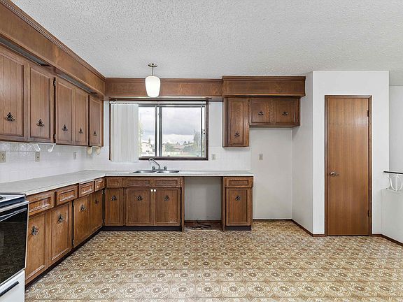5th image of 1139 68th St NW