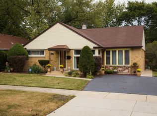 1143 Newcastle Ave, Westchester, IL 60154