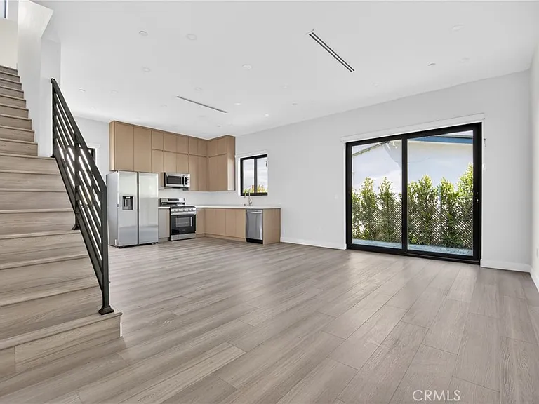 7605 Greg Ave — Photo 3