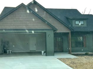 195 Crooked Creek Dr, Cookeville, TN 38506