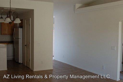 3rd image of 1080 Rolling Hills Dr