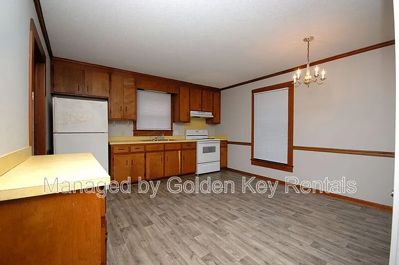 3 bed, 2.0 bath, $1,150 — Photo 4
