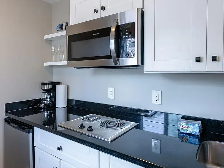 847 Beryl St — Photo 11