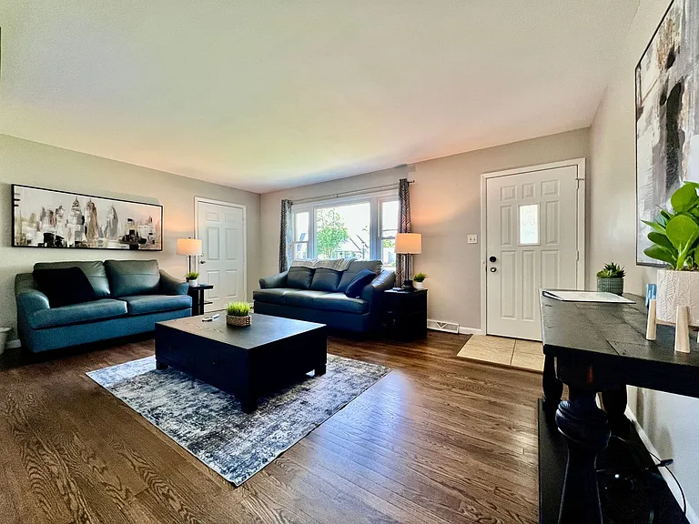 2501 Elmo Pl — Photo 6