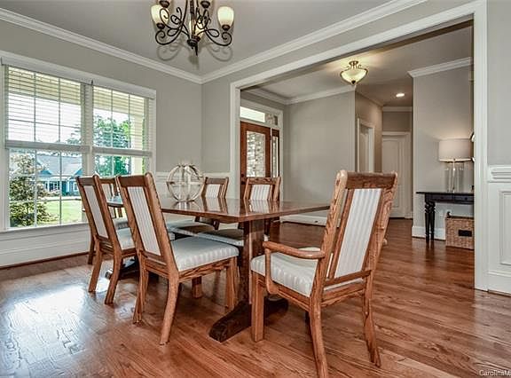 3rd image of 249 Woodstream Cir