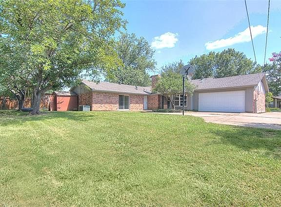 3rd image of 3111 Pebble Beach Dr